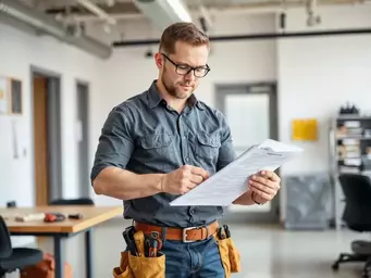 Step-by-Step Guide to Hiring a Handyman for Commercial Property Maintenance
